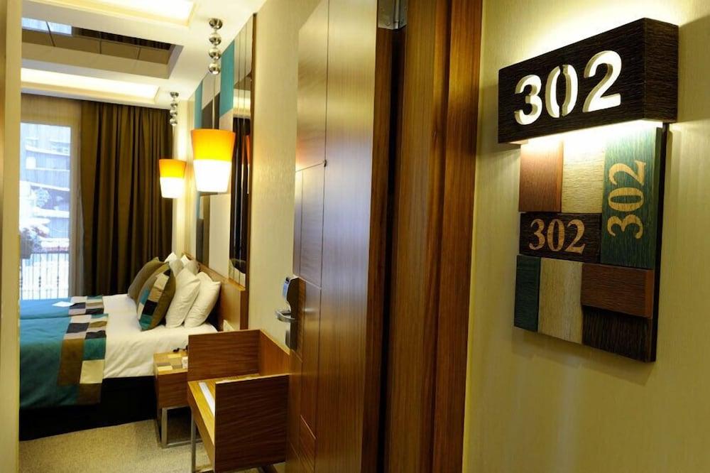 Collage Taksim Hotel Istambul Exterior foto